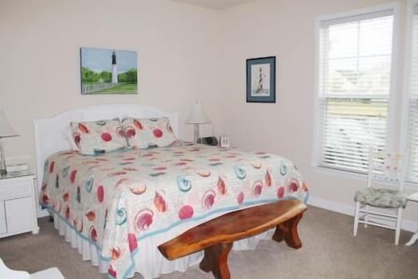 House, Multiple Beds (4604 Clearwater Bay)