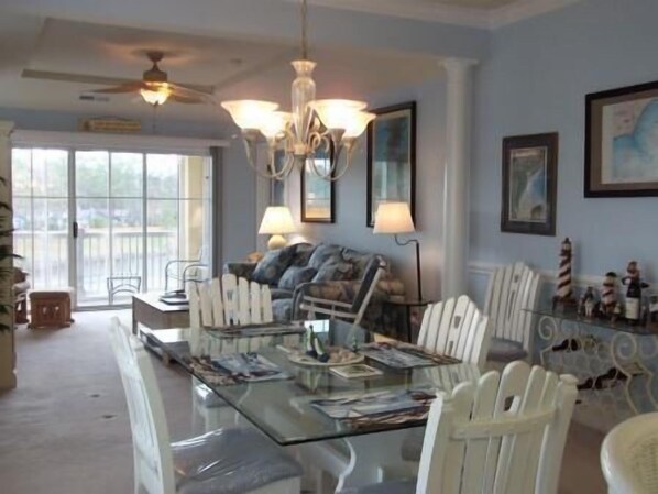 Villa, Multiple Beds (332 Edgewater) | In-room dining