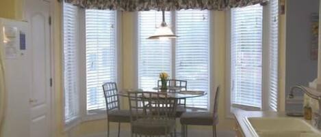 Villa, Multiple Beds (332 Edgewater) | In-room dining