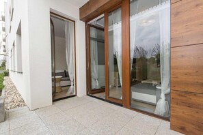 Luxury-Apartment, 1 Schlafzimmer, Stadtblick | Terrasse/Patio