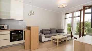 Luxury Apartment, 1 Bedroom, City View | 1 bedroom, premium bedding, iron/ironing board, free cribs/infant beds