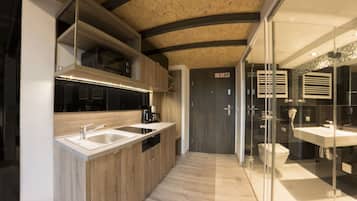 Standard Studio Suite (with mezzanine) | Desk, iron/ironing board, free WiFi, bed sheets