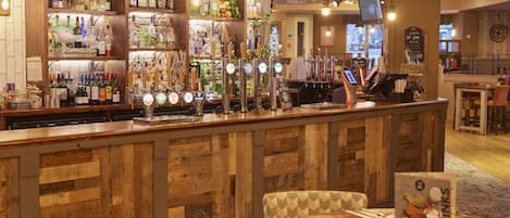 Lunsj og middag serveres, britiske retter