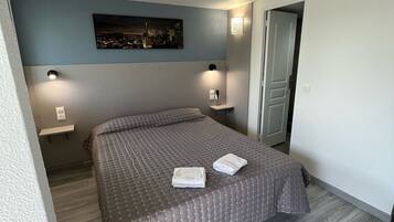 Bureau, Wi-Fi gratuit, draps fournis