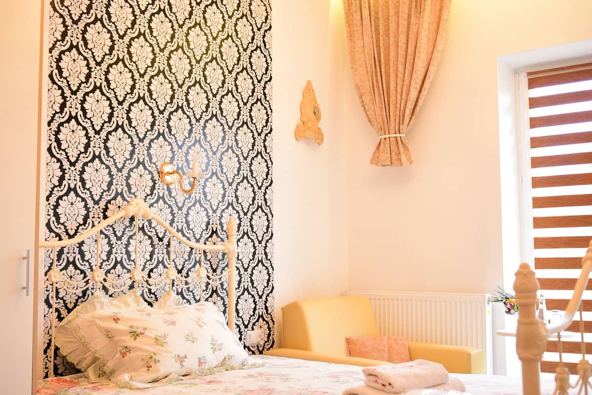 Room with a Balcony or a Terrace | 1 bedroom, premium bedding, in-room safe, individually decorated