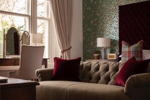 Living area | Flat-screen TV - The Dunstane - No 4 (Edinburgh)