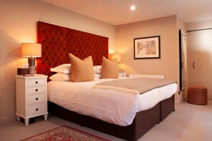 Desk, free WiFi - The Dunstane - No 4 (Edinburgh)
