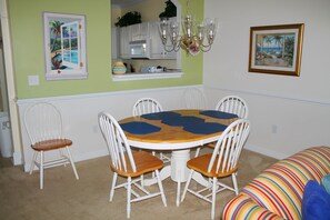 In-room dining - 1023 The Havens (North Myrtle Beach)