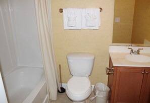 Apartment, Mehrere Betten (1111 Willow Bend) | Badezimmer