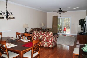 Condo, Multiple Beds (1111 Willow Bend) | Living area