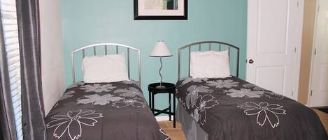 3 habitaciones, tabla de planchar con plancha y wifi gratis