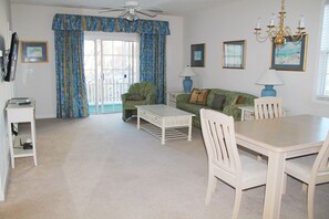 Standard Apartment, 2 Bedrooms | Living room | DVD player