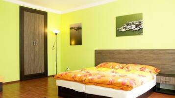 Kamar Double atau Twin | Meja kerja, tempat tidur bayi gratis, dan Wi-Fi gratis