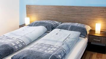 Kamar Double atau Twin | Meja kerja, tempat tidur bayi gratis, dan Wi-Fi gratis