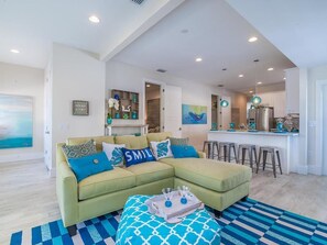 Standaard appartement, 3 slaapkamers | Woonruimte | Een dvd-speler