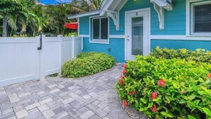 Exterior - Sunset Villa C (Holmes Beach)