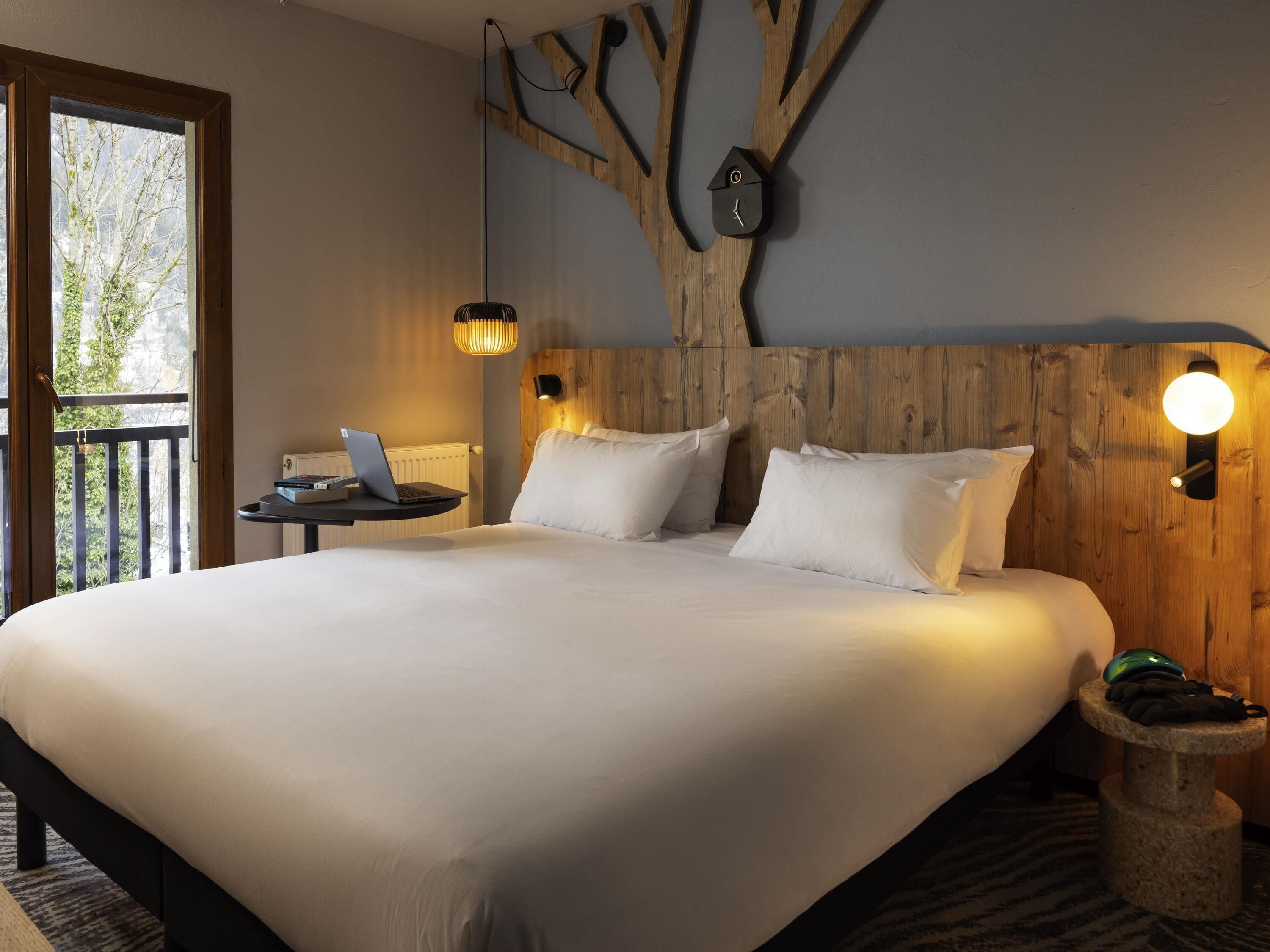 Rom, 2 enkeltsenger | Skrivebord for bærbar PC, blendingsgardiner og lydisolert