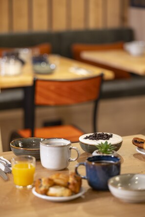 Free daily buffet breakfast  - Ibis Styles Les Houches Chamonix (Les Houches)