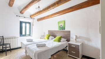 5 bedrooms, WiFi