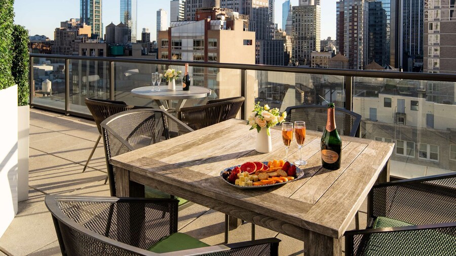 Embassy Suites by Hilton New York Manhattan Times Square