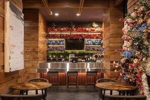 2 間酒吧/酒廊、大堂酒廊