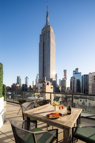Embassy Suites by Hilton New York Manhattan Times Square