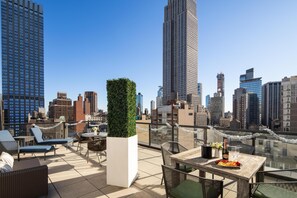 Room, 1 King Bed (Empire Skyview with Terrace) | View from room - Embassy Suites by Hilton New York Manhattan Times Square (New York)
