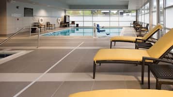 Indendørs pool