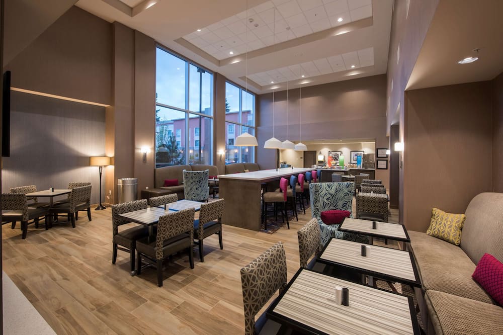 Hampton Inn & Suites Seattle/Redmond