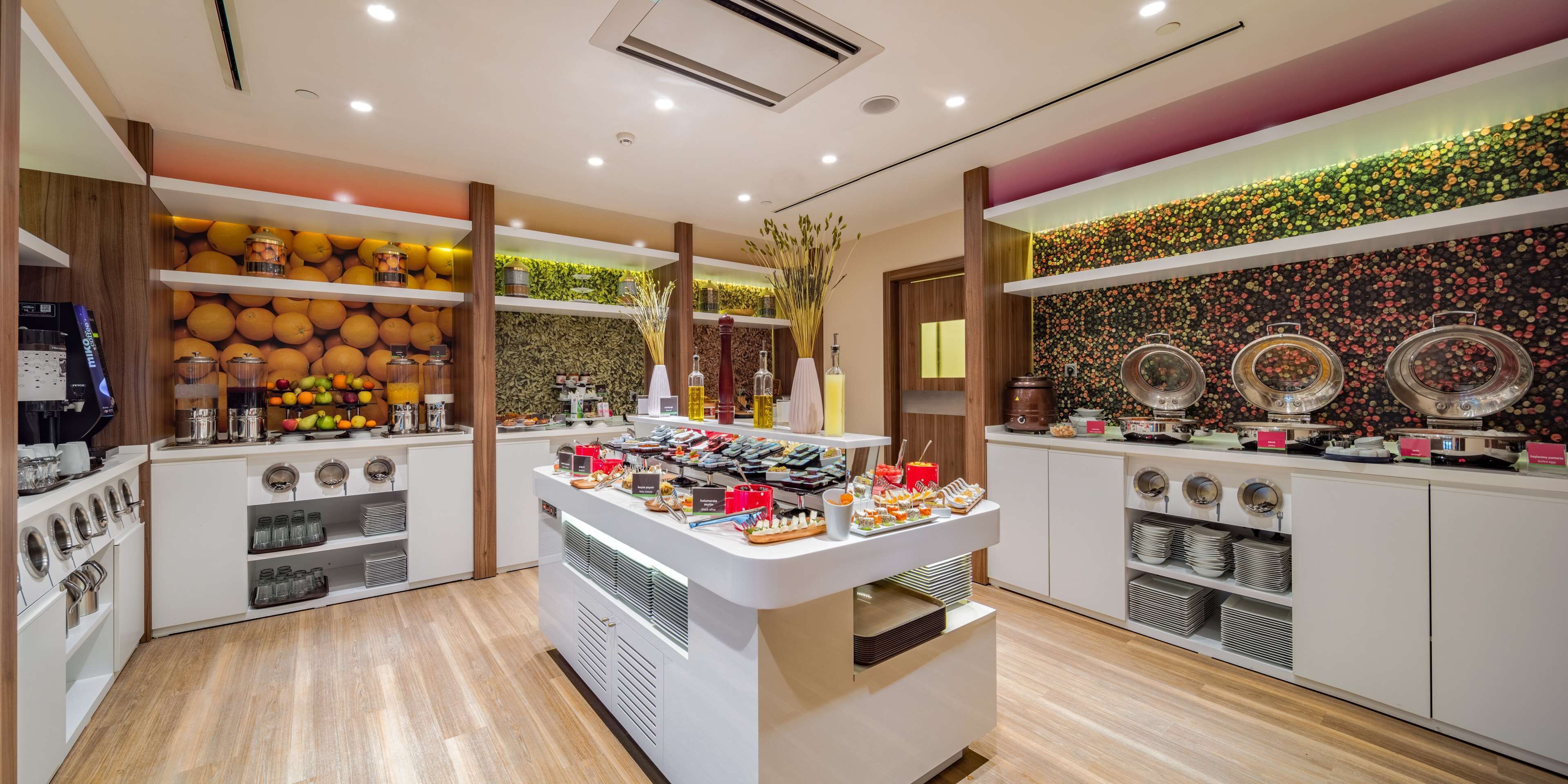 Ilmainen päivittäinen buffetaamiainen 