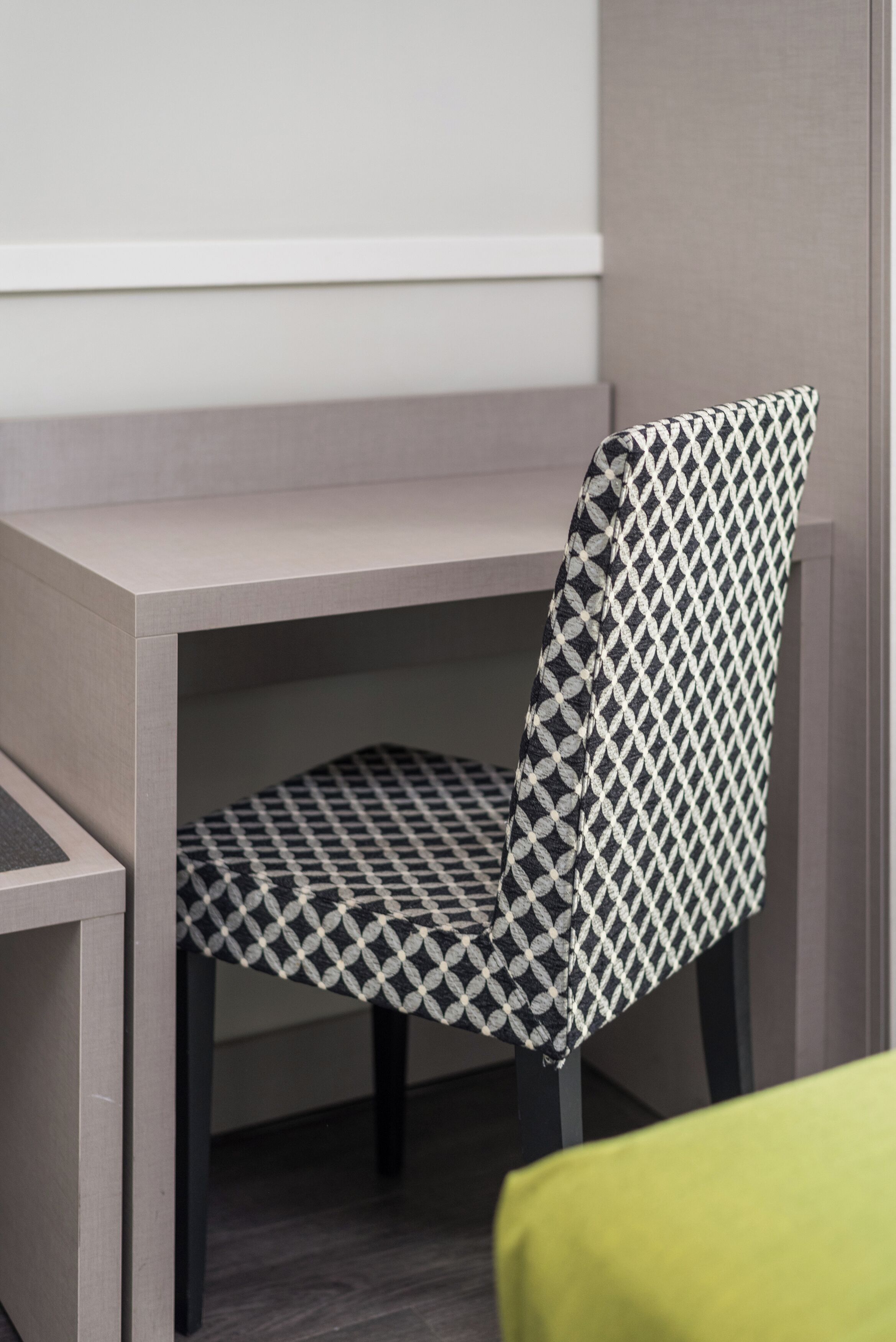 apartment | minibar, individually decorated, individually furnished, desk