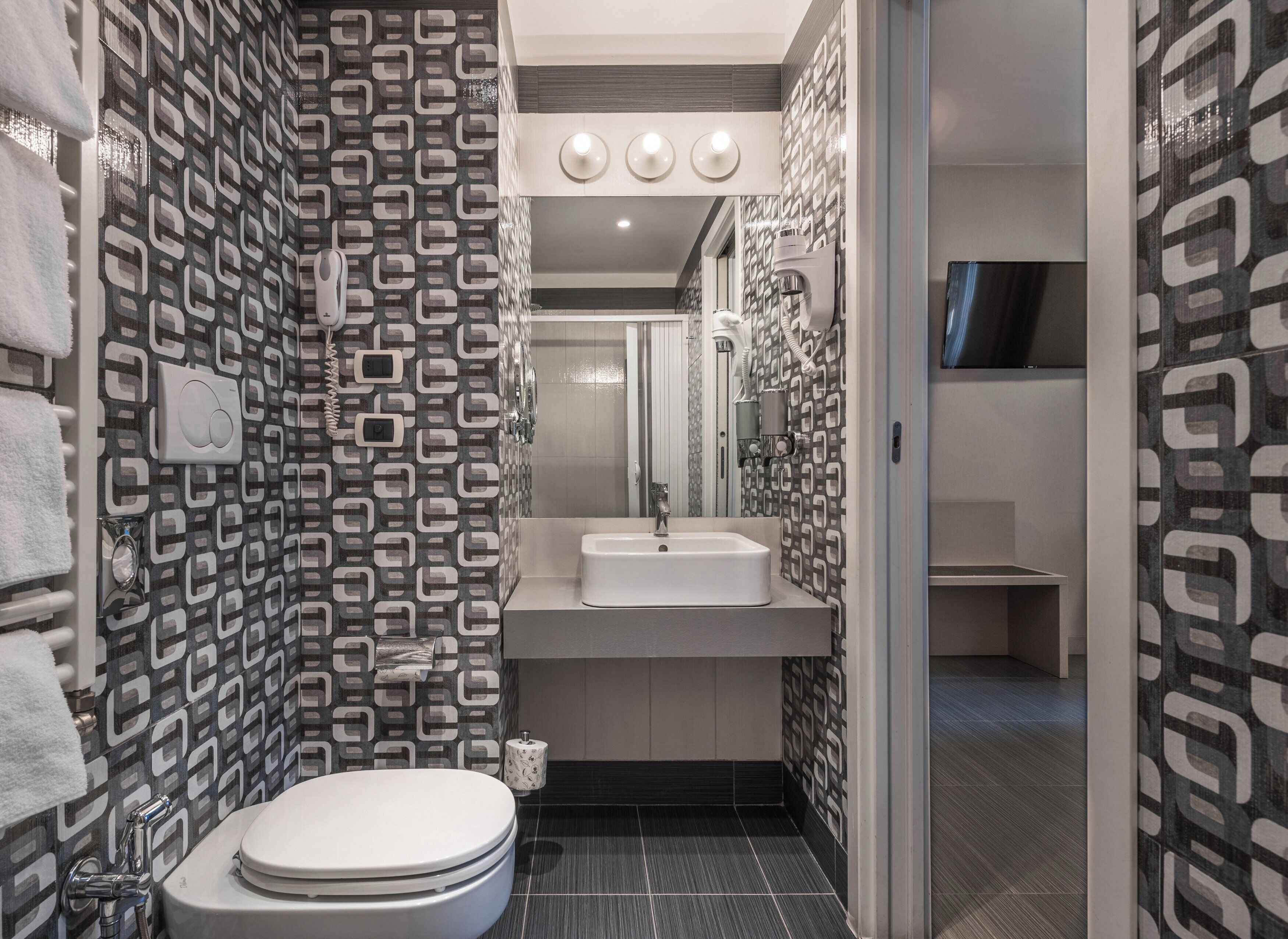 standard double room | property amenity