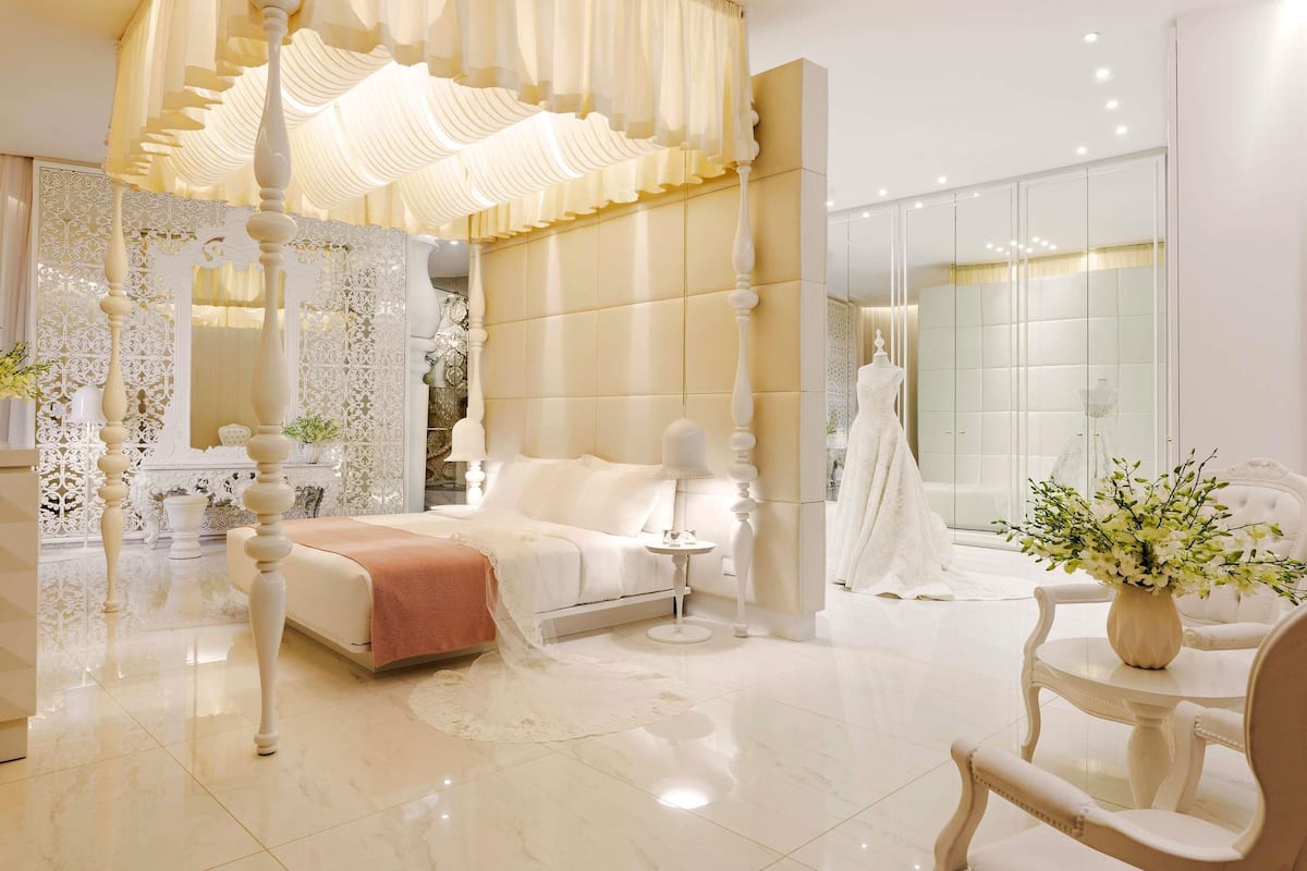 Suíte, 1 cama King | 2 quartos, roupas de cama premium, edredons de pluma, frigobar