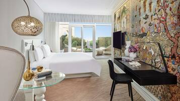 Deluxe Room, 1 King Bed | 2 bedrooms, premium bedding, down comforters, minibar