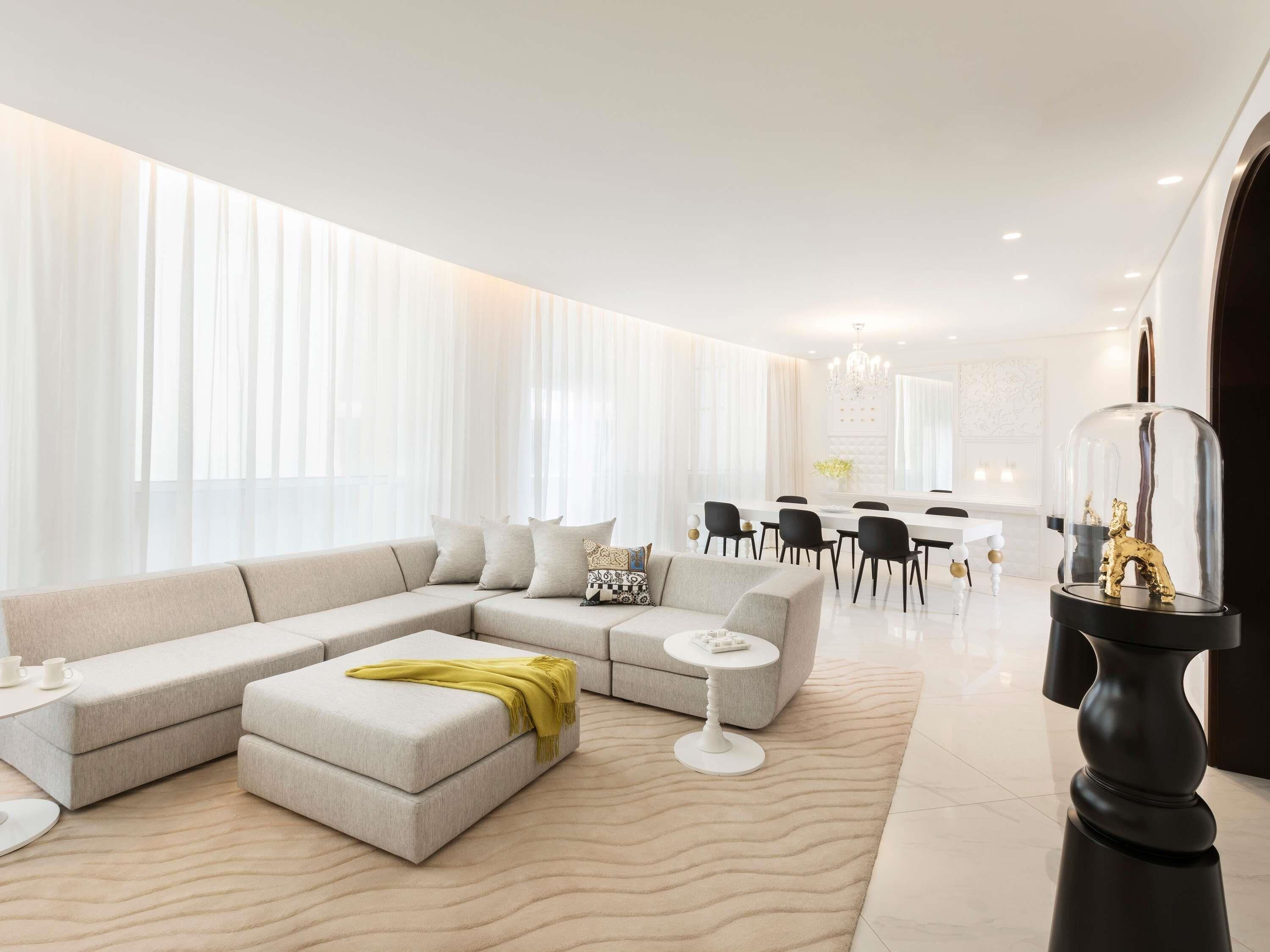 Suite – deluxe, 1 kingsize-seng, terrasse | Sengetøy av topp kvalitet, dundyner, minibar og safe på rommet