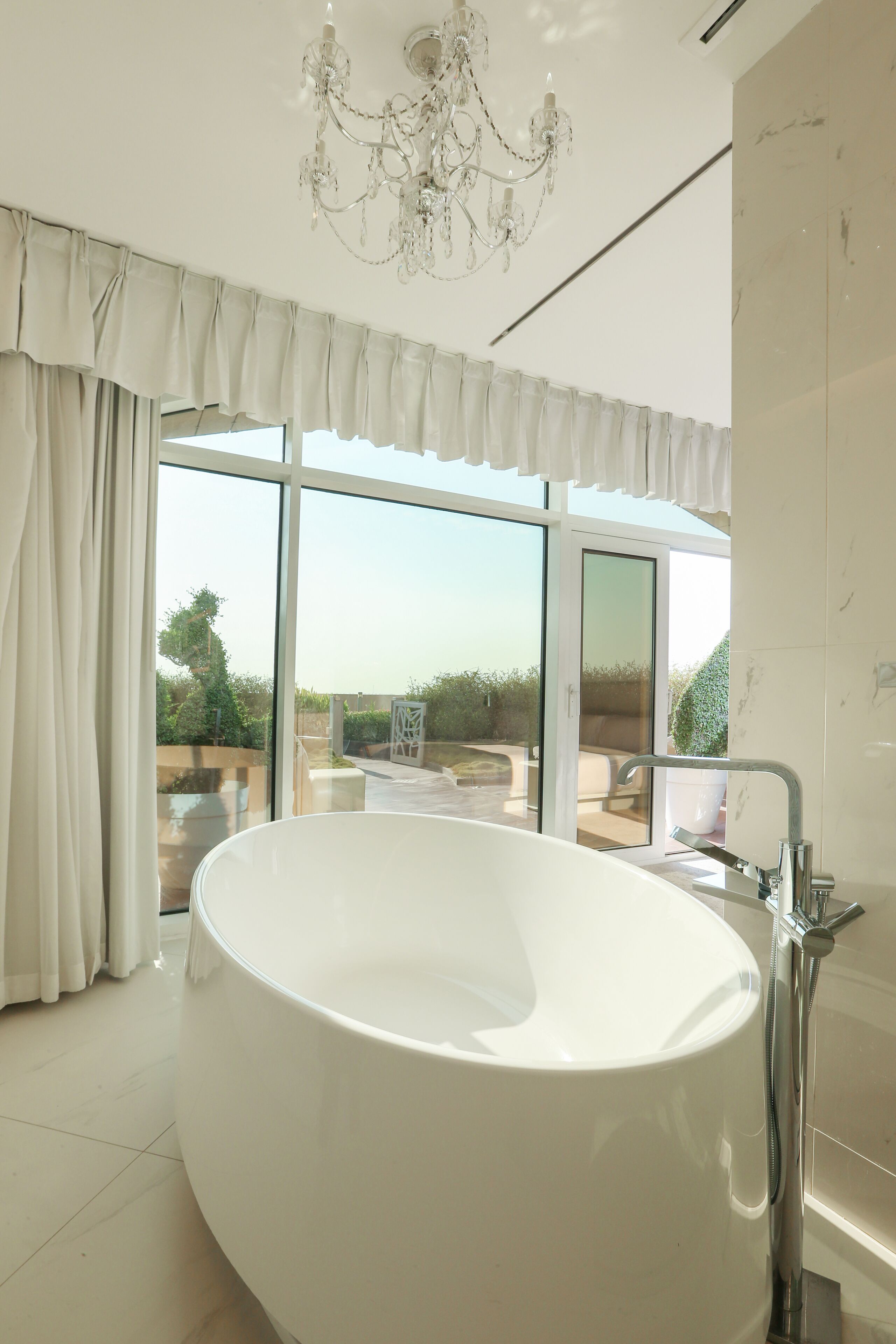 superior room, terrace | private spa tub