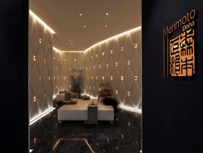4 restaurantes, se sirven desayunos, comidas y cocina internacional