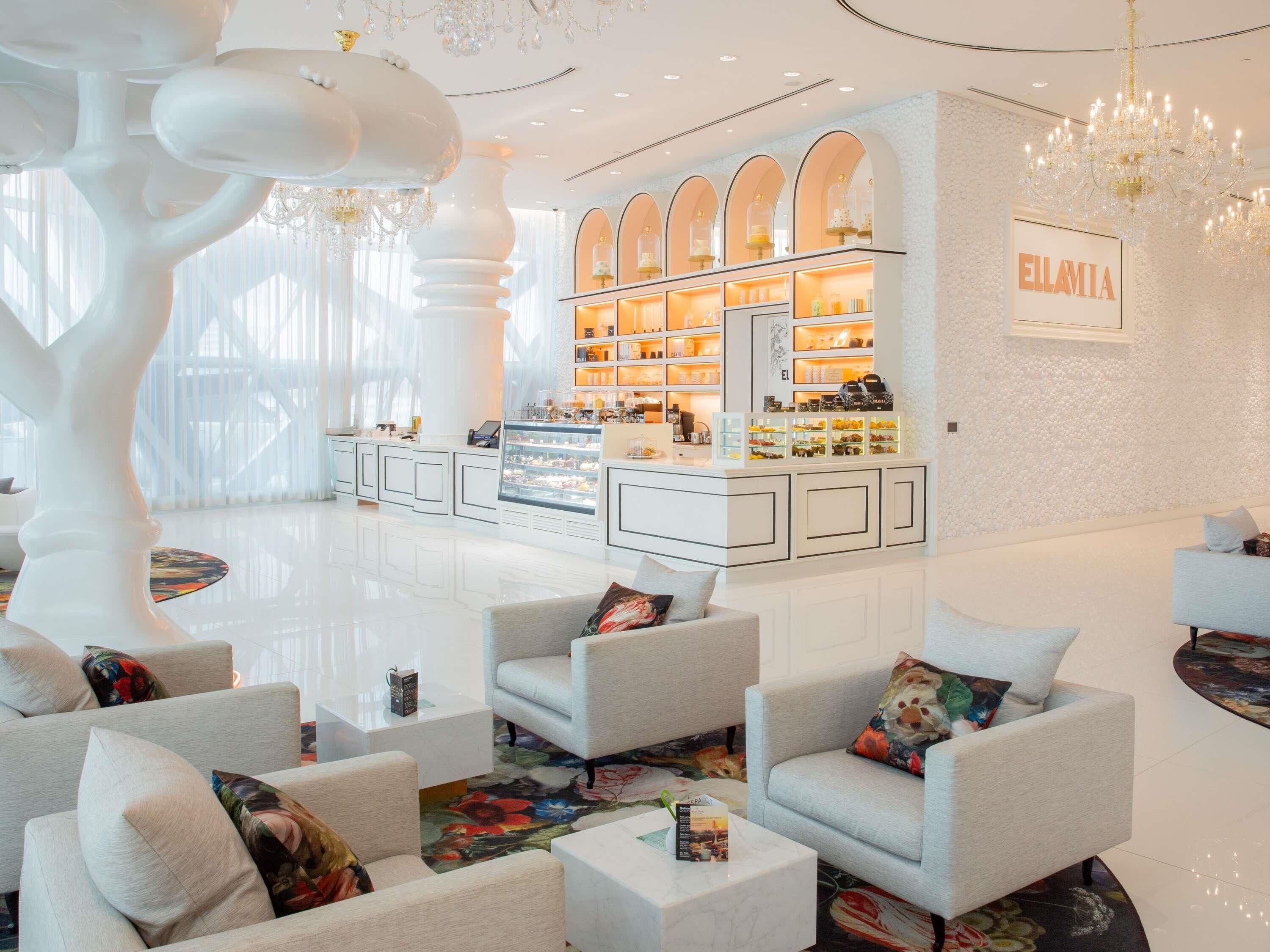 4 restaurants, breakfast, lunch, dinner served; international cuisine