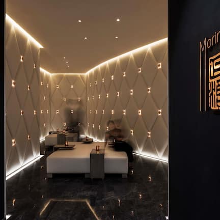 4 restaurants, breakfast, lunch, dinner served; international cuisine