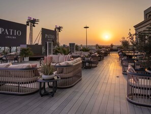 4 restaurants; ze serveren er ontbijt, lunch en diner 