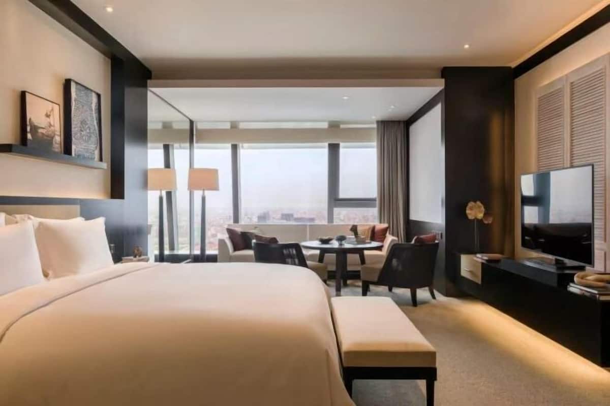 1 bedroom, premium bedding, Select Comfort beds, minibar