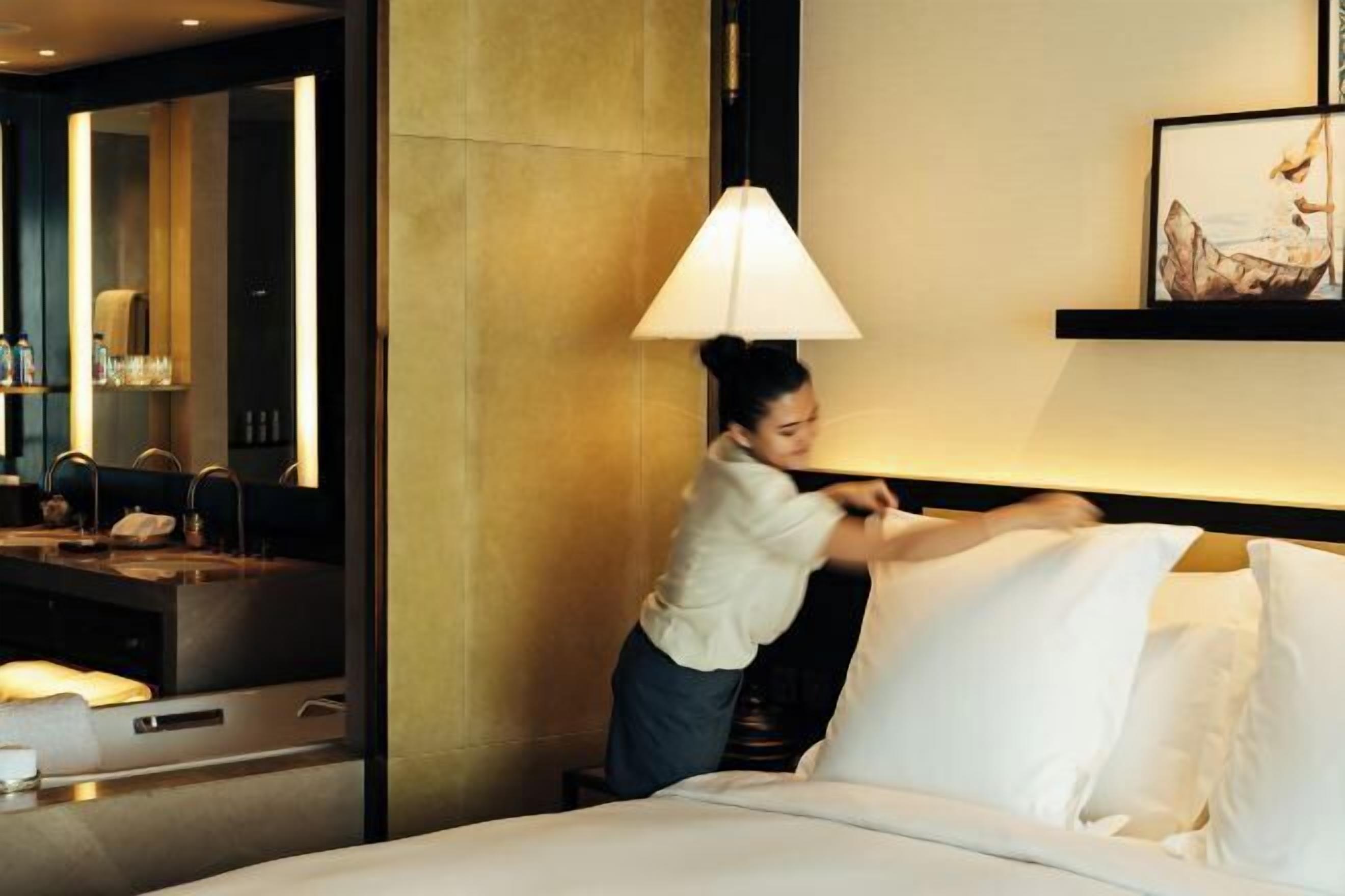 Premium bedding, Select Comfort beds, minibar, in-room safe