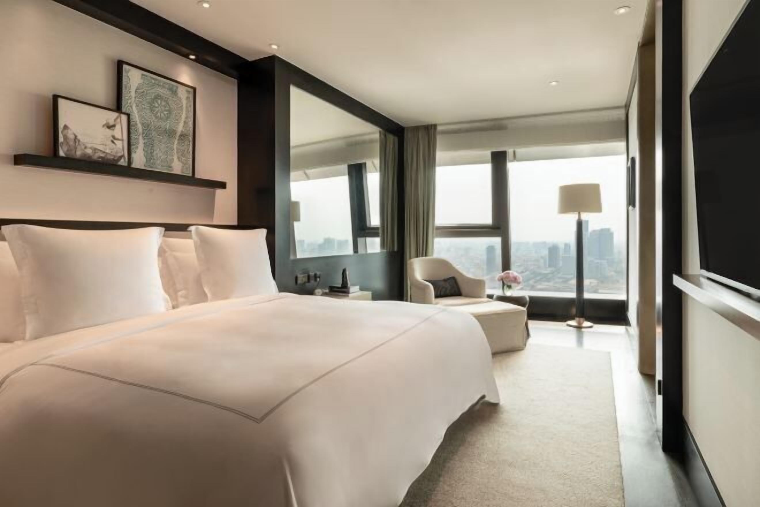 Premium bedding, Select Comfort beds, minibar, in-room safe