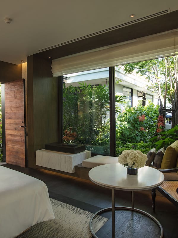 Frette Italian sheets, free minibar items, in-room safe, free WiFi