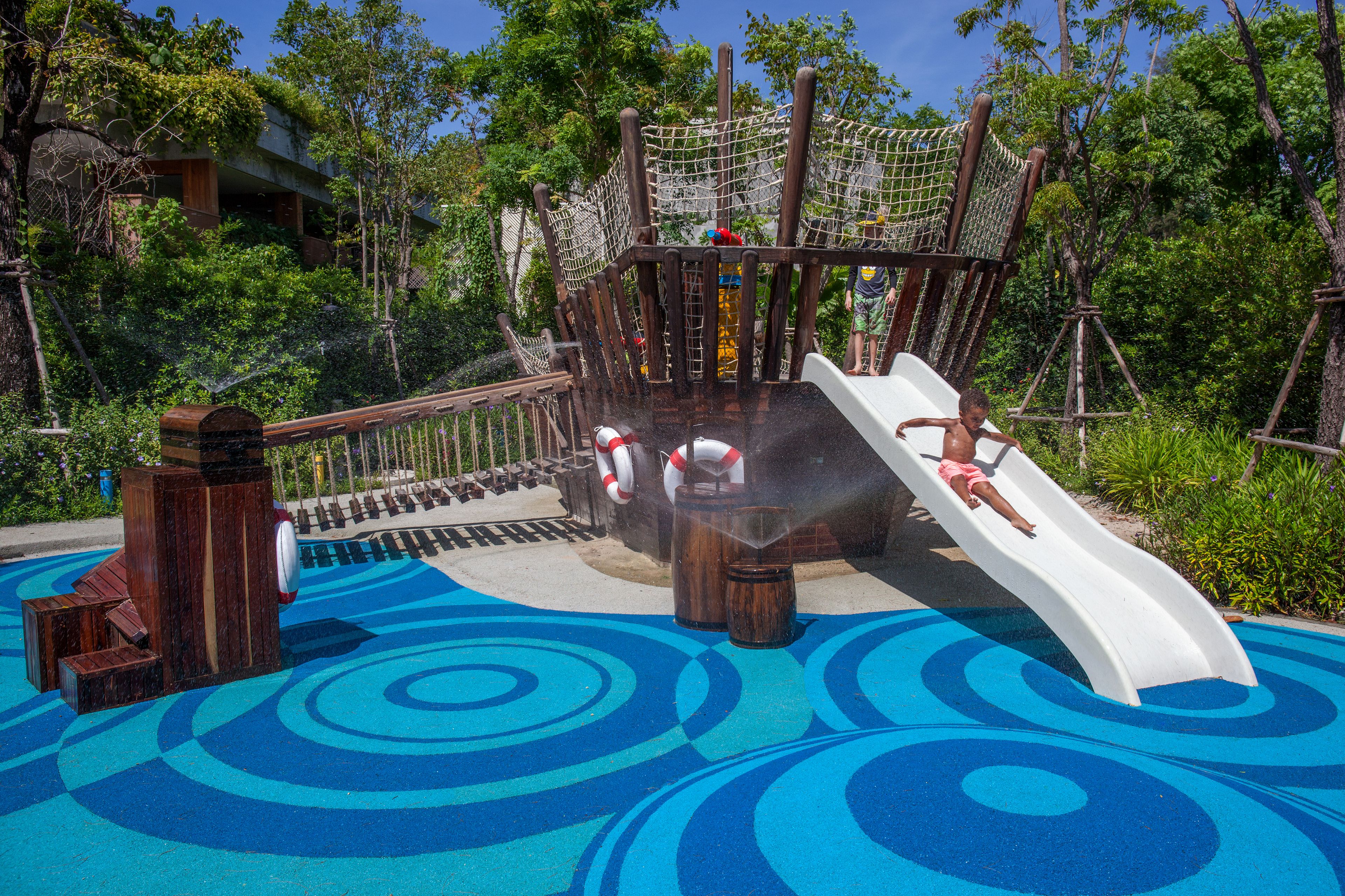 children’s play area – outdoor