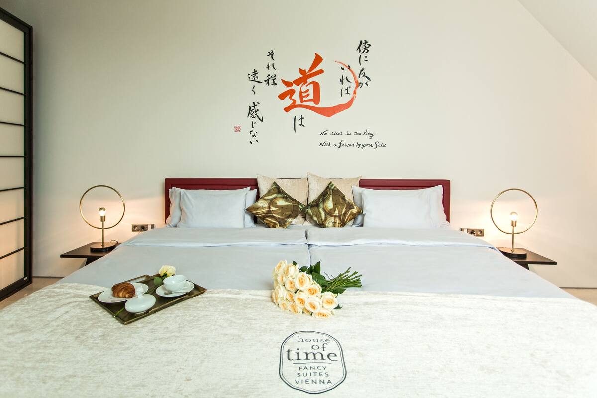 套房, 桑拿 (Love Boat in Saigon) | 高級寢具、迷你吧贈品、房內夾萬、熨斗/熨衫板
