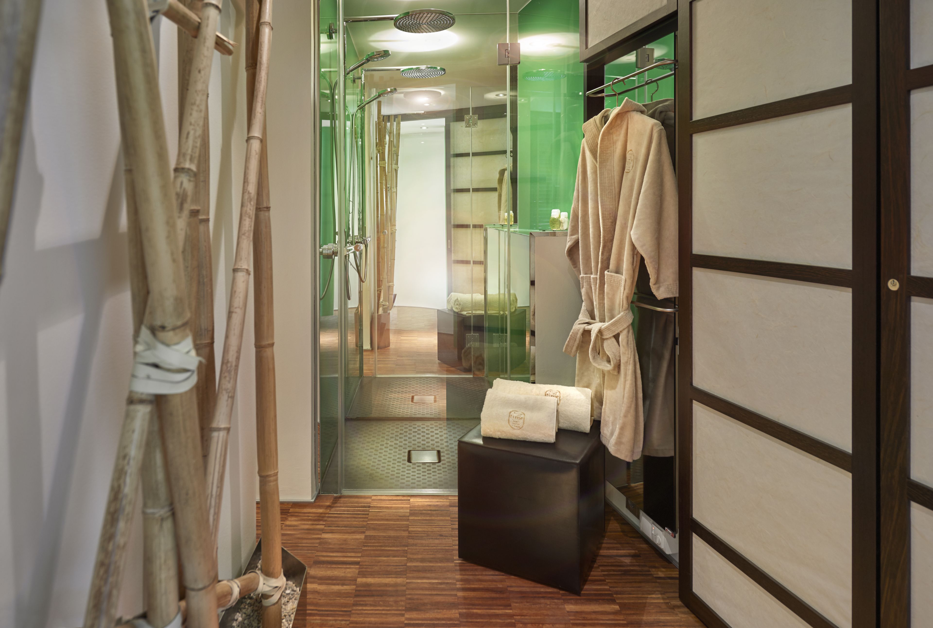 suite, sauna (love boat in saigon) | bathroom | free toiletries, hair dryer, bathrobes, towels