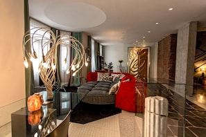 Suite (Caesar’s Paradise)