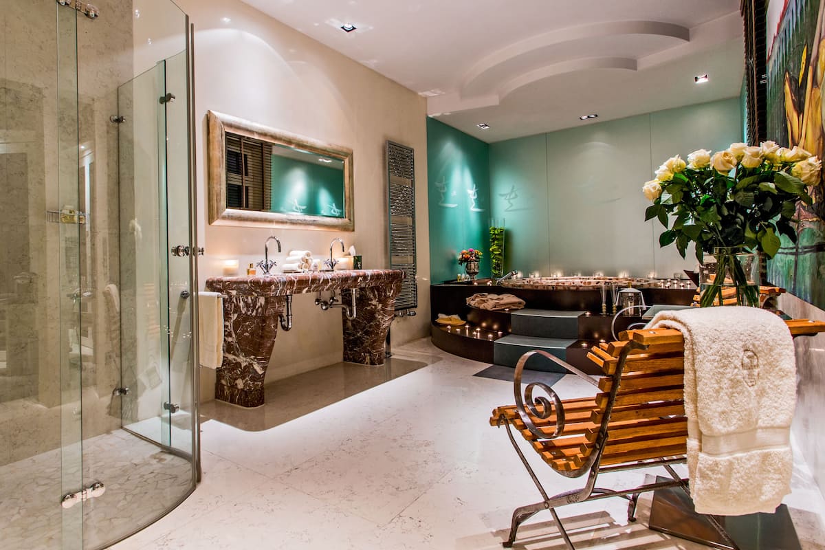 Suite, Sauna (Garden of Eden) | Premium bedding, free minibar, in-room safe, iron/ironing board