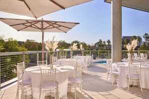 Reception - AC Hotel Irvine (Irvine)